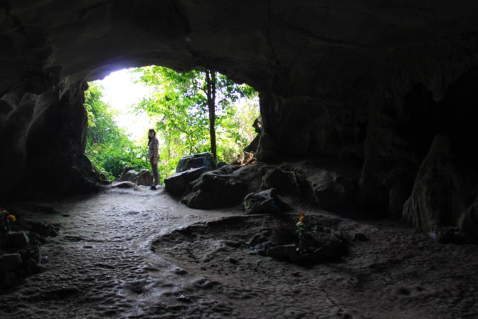 prehistoric cave cuc phuong park